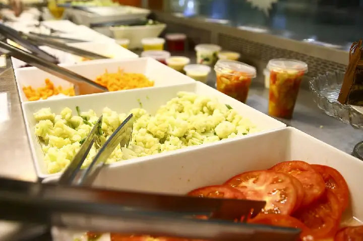 Alelo obtém liminar contra nova regra do vale-alimentação 