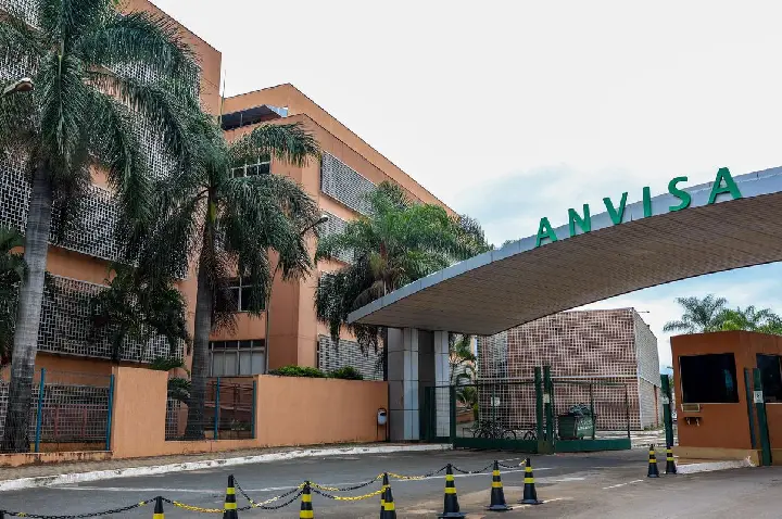 Anvisa determina recolhimento de lotes de antibióticos