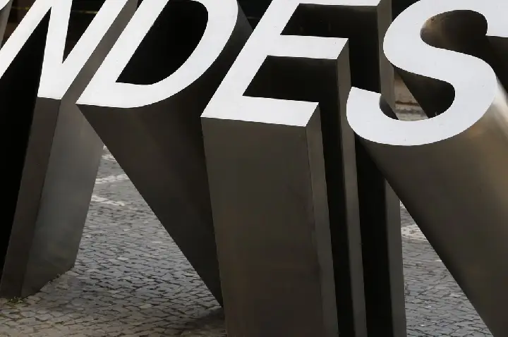 BNDES libera R$ 280 mi para fábrica de bateria da transição energética