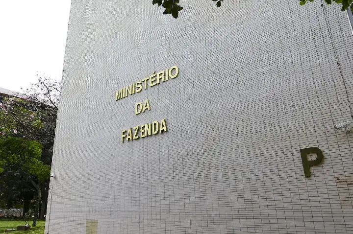 Brasil capta US$ 4,5 bilhões em títulos no mercado internacional