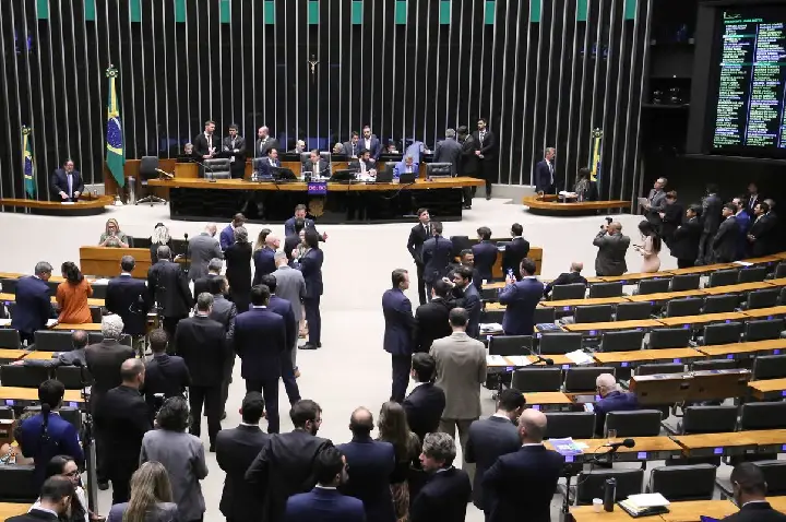 Câmara aprova projeto que cria a Universidade Federal do Esporte