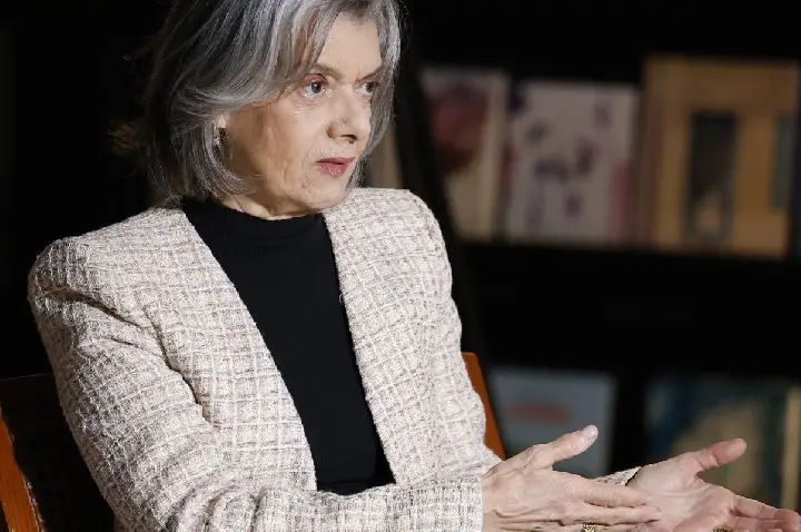 Cármen Lúcia diz que é aconselhada a deixar STF por ataques machistas 