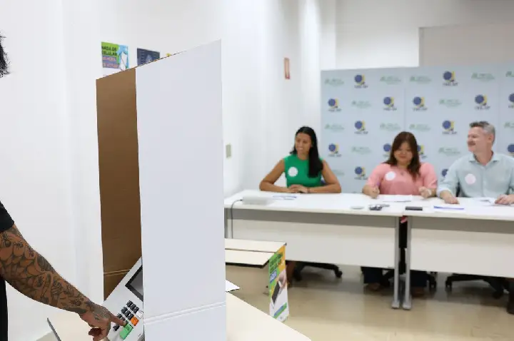 Eleições 2026: veja os horários de votação neste domingo  
