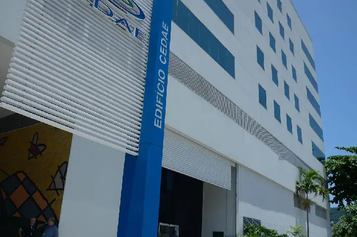 Governo do RJ identifica desvios de R$ 400 milhões na Cedae Saúde
