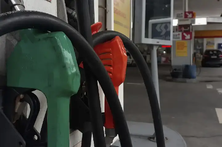 Inmetro e ANP combatem fraudes em postos de combustíveis