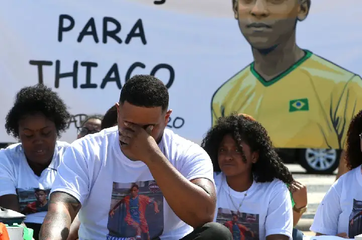 Justiça do Rio absolve PMs acusados de matar jovem na Cidade de Deus