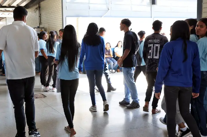 Pé-de-Meia: MEC começa pagar parcelas incentivo-conclusão e Enem