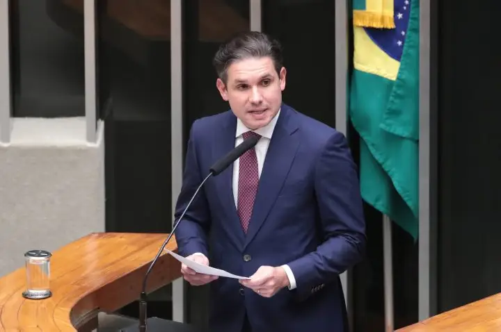 Presidente da Câmara destaca prioridades legislativas e votações previstas para 2026