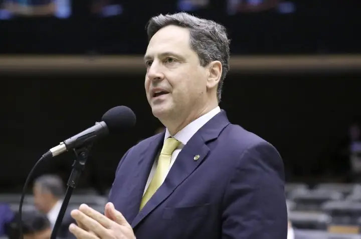 Projeto autoriza estados a legislar sobre desapropriação