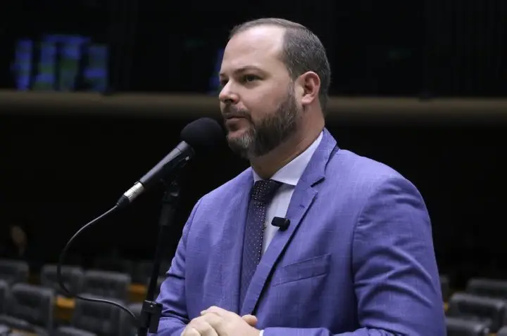 Projeto cria regras para bicicletas elétricas e exige cadastro e capacete