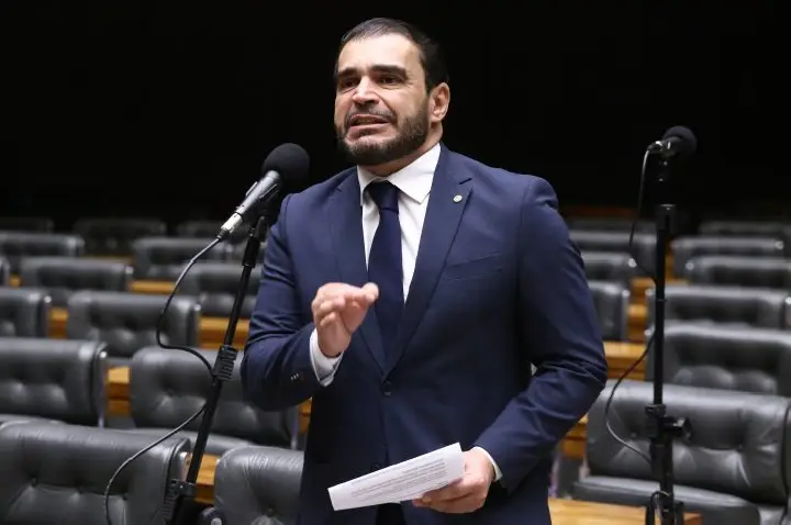 Projeto deduz do Imposto de Renda doação para combate à violência contra a mulher