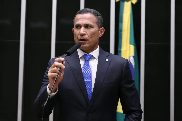 Projeto restringe prisão preventiva de agentes de segurança em serviço