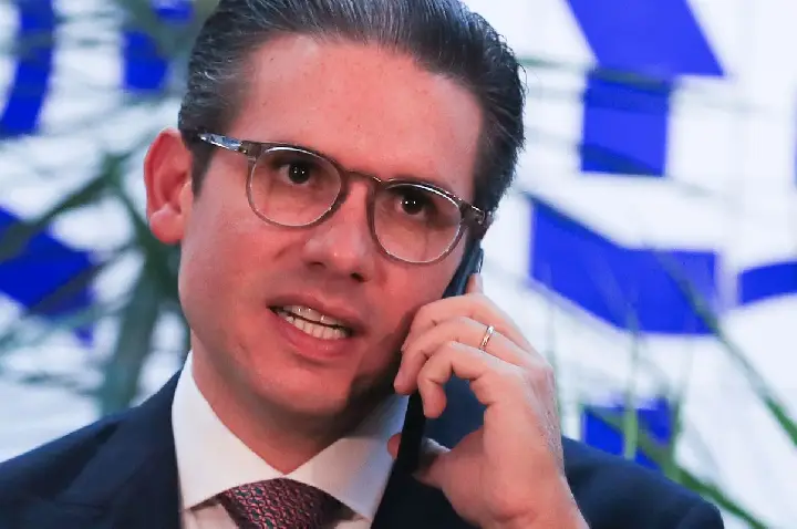 Proposta que acaba com jornada de trabalho 6x1 vai para a CCJ