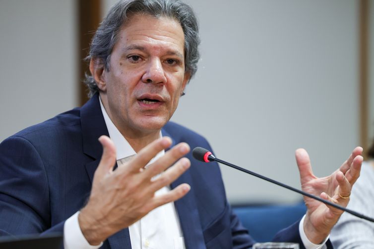 Haddad pede cooperação na segurança com RJ após decisão do STJ