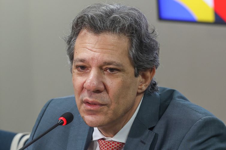 Haddad confirma que pretende deixar governo em fevereiro