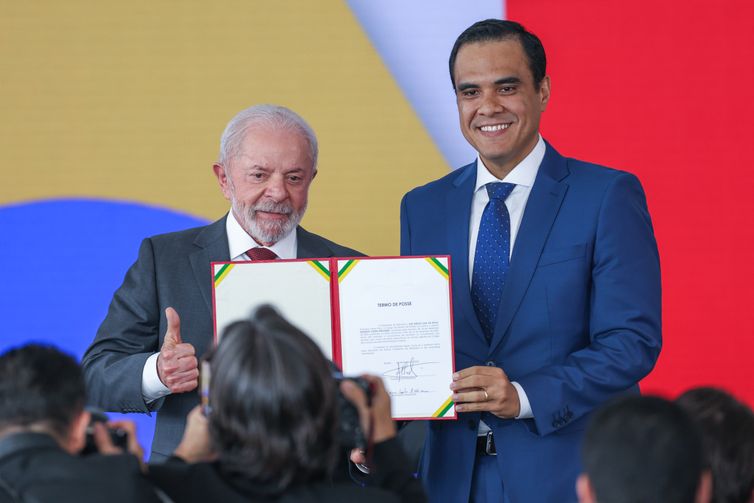 Novo ministro diz que governo deve priorizar acesso do povo ao turismo