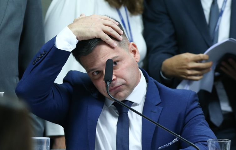 Tornozeleira de Silvinei ficou sem sinal na madrugada de Natal, diz PF