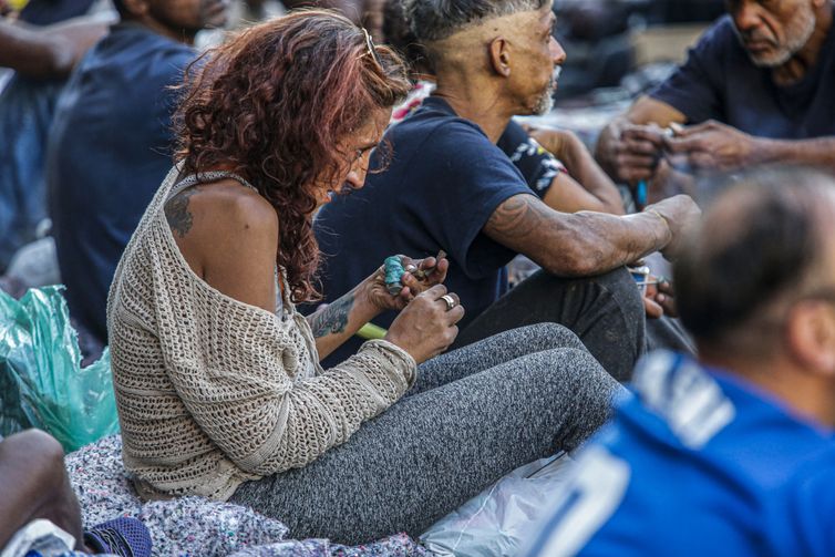 Um em cada cinco brasileiros já usou drogas ilícitas, aponta estudo