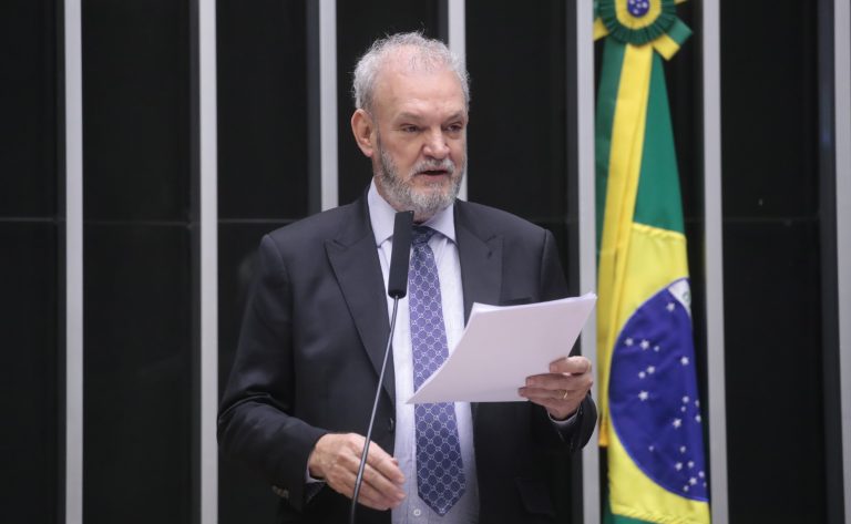Comissão aprova criação de política de assistência para pessoas com alergias