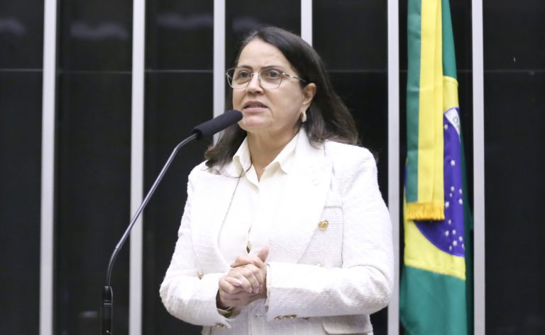 Proposta cria programa de acompanhamento da saúde mental de crianças e adolescentes