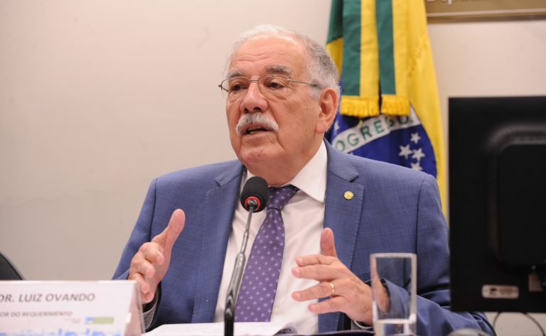Especialistas defendem a clínica médica como pilar para reduzir custos e filas no SUS